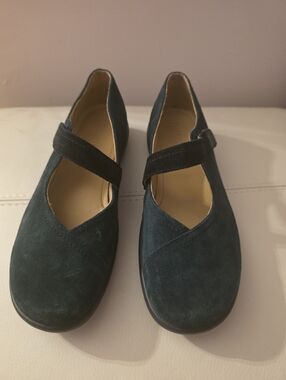 NWOT - Hotter MaryJanes. Size 11